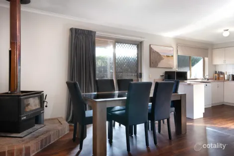Property photo of 13 Carol Street Castlemaine VIC 3450