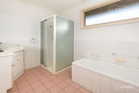 Property photo of 2 Maple Court Wodonga VIC 3690