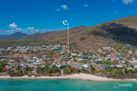 Property photo of 19 Roseric Crescent Hideaway Bay QLD 4800