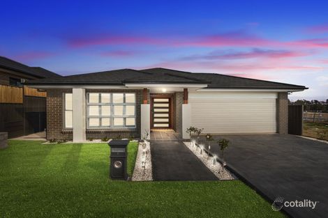 Property photo of 5 Silvester Way Gledswood Hills NSW 2557