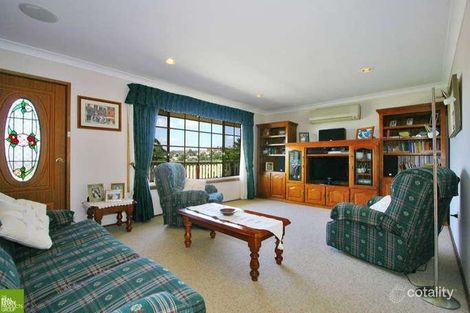 Property photo of 4 Argyle Place Unanderra NSW 2526