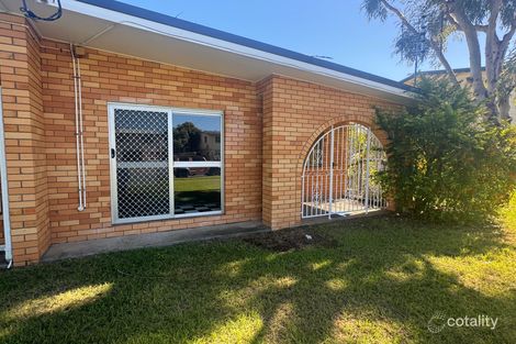 2/447 Richardson Rd, Norman Gardens, QLD 4701