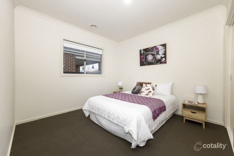 Property photo of 27 Riegelhuth Street Craigieburn VIC 3064