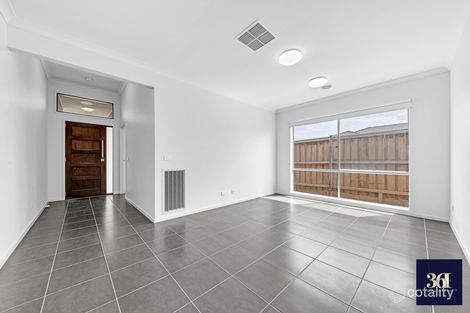 Property photo of 8 Closette Circuit Tarneit VIC 3029
