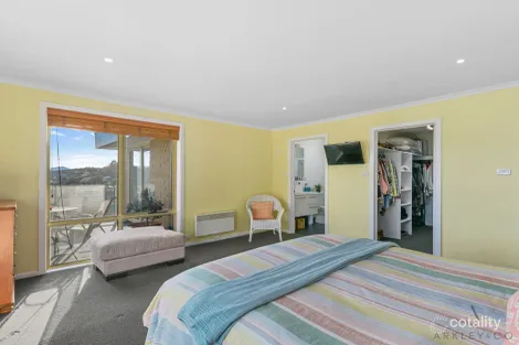 Property photo of 38 Begonia Street Lindisfarne TAS 7015