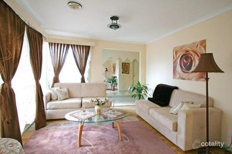 Property photo of 11 Magra Place Roxburgh Park VIC 3064