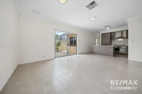 Property photo of 3/23 Floresta Street Sinagra WA 6065