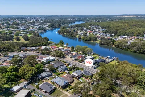 2 Cook Cres, East Hills, NSW 2213