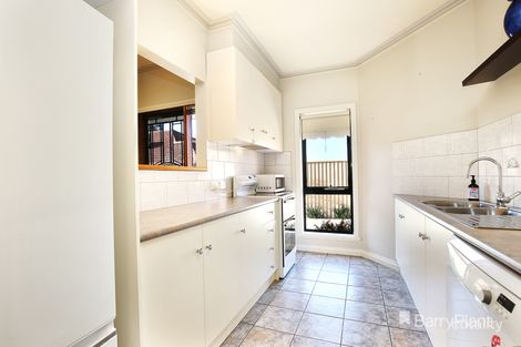 Property photo of 2/117 Mascoma Street Strathmore VIC 3041