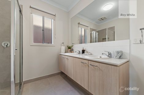 Property photo of 13 Geyser Street Craigieburn VIC 3064