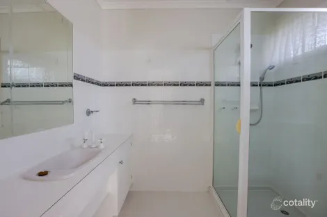 Property photo of 47 Deighton Drive Rosebud VIC 3939