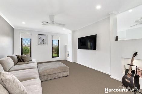 Property photo of 20 Lakeview Road Morayfield QLD 4506