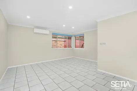 Property photo of 4 Glenview Grove Glendenning NSW 2761