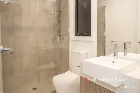 Property photo of 43 Adelong Way Bacchus Marsh VIC 3340