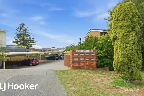 11/4 Sackville Tce, Scarborough, WA 6019