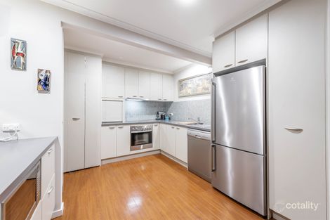 Property photo of 4 Hallen Close Phillip ACT 2606