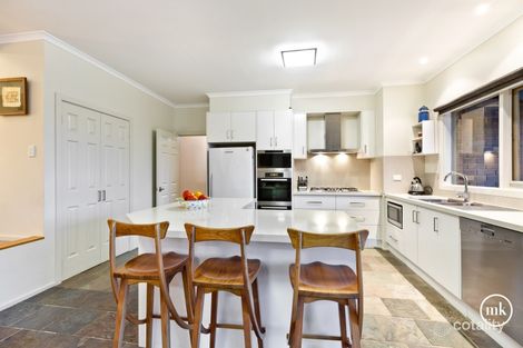 Property photo of 12 Stirling Court Eltham North VIC 3095