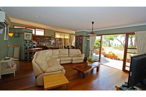 Property photo of 428 Tuggerawong Road Tuggerawong NSW 2259