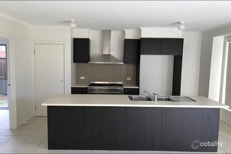Property photo of 14 Sidney Nolan Walk Point Cook VIC 3030