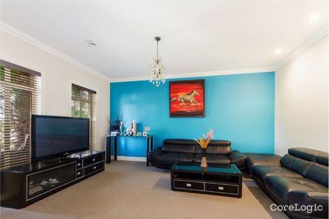 Property photo of 5 Mosman Grove Taylors Hill VIC 3037