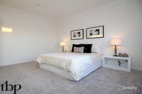 Property photo of 57 Southview Crescent Carindale QLD 4152
