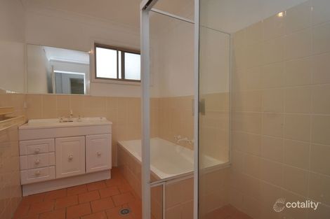 Property photo of 20 Roselands Avenue Wyoming NSW 2250