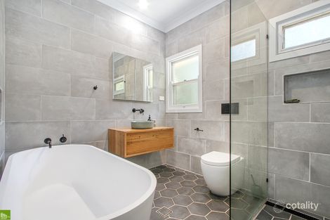Property photo of 106 Heaslip Street Mangerton NSW 2500
