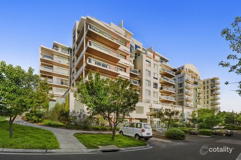 305/1 Sovereign Point Ct, Doncaster, VIC 3108