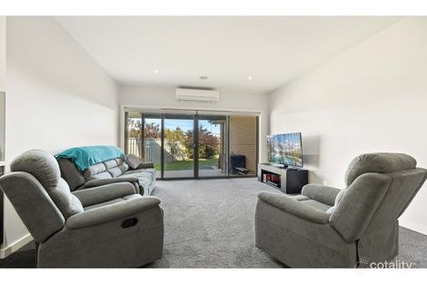 Property photo of 1 The Crescent Paynesville VIC 3880