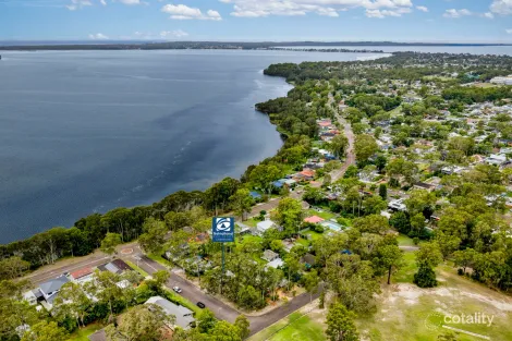 Property photo of 1 Parkside Drive Charmhaven NSW 2263