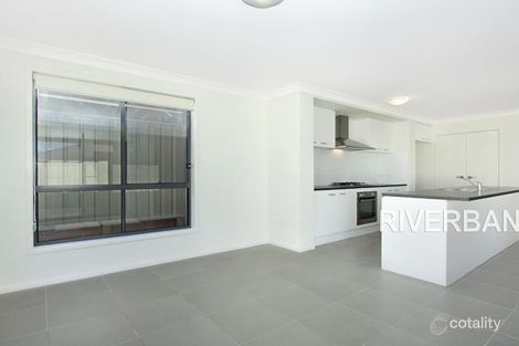 Property photo of 25 Affleck Gardens Middleton Grange NSW 2171