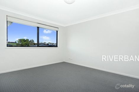 Property photo of 25 Affleck Gardens Middleton Grange NSW 2171