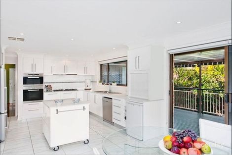 Property photo of 18 Hibiscus Close Alfords Point NSW 2234