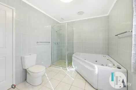 Property photo of 70 Benaud Crescent Warilla NSW 2528