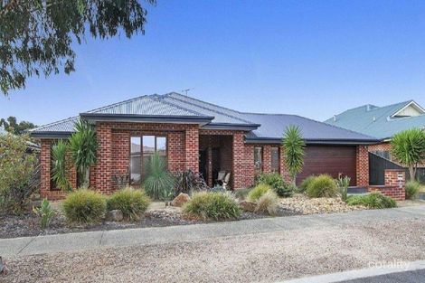 Property photo of 8 Bursaria Way Doreen VIC 3754