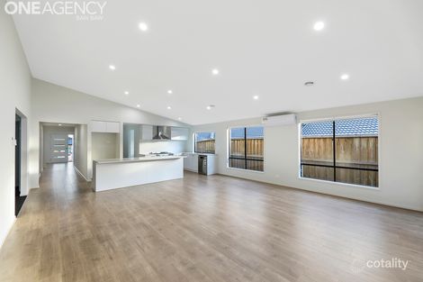 Property photo of 11 Kendal Avenue Warragul VIC 3820
