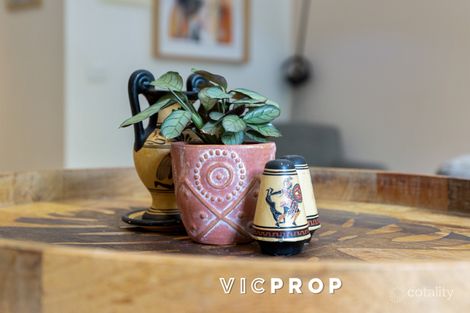 Property photo of 2/790 Elgar Road Doncaster VIC 3108