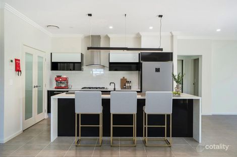 Property photo of 143 Kerry Crescent Berkeley Vale NSW 2261