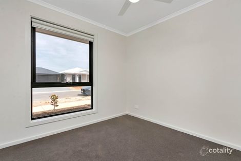 Property photo of 10 Anthony Court Munno Para Downs SA 5115