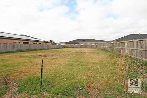 33 Bronson Cct, Cranbourne North, VIC 3977