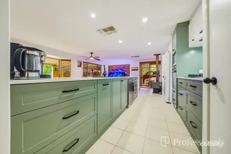 Property photo of 3 Robbie Court Waroona WA 6215