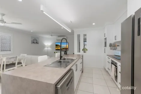 Property photo of 32 Heather Avenue Rasmussen QLD 4815