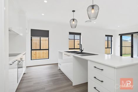 Property photo of 14 Byron Drive Jimboomba QLD 4280