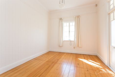 Property photo of 20 Bardsley Avenue Greenslopes QLD 4120