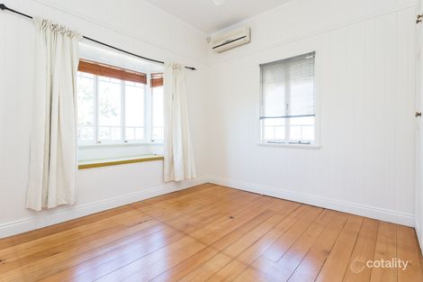 Property photo of 20 Bardsley Avenue Greenslopes QLD 4120