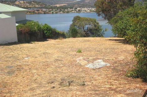 Property photo of 17 Wendourie Parade Austins Ferry TAS 7011