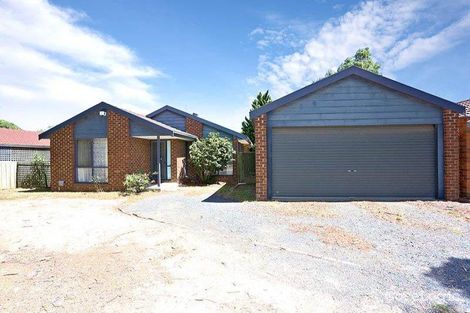 Property photo of 40 Mitre Crescent Berwick VIC 3806