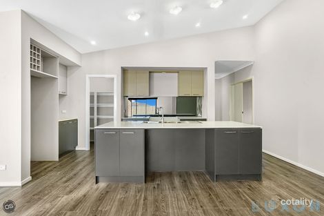 Property photo of 18 Petunia Way Fraser Rise VIC 3336