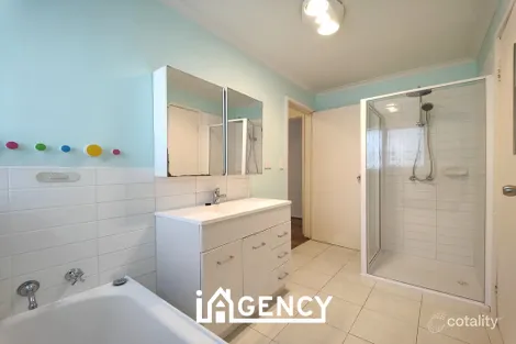 Property photo of 6 Muirkirk Close Endeavour Hills VIC 3802