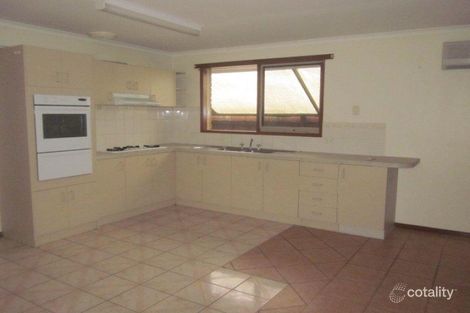 Property photo of 5 Todd Court Cranbourne West VIC 3977